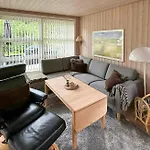 Family House With Large Garden By Ho Bay Blåvand