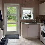 Family House With Large Garden By Ho Bay *