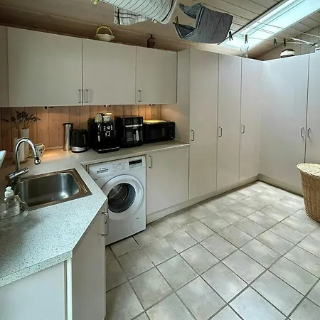 Family House With Large Garden By Ho Bay