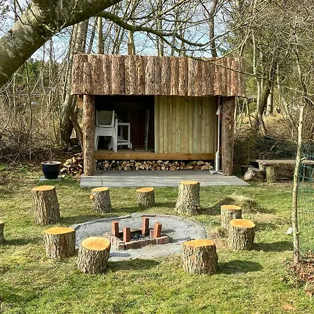 Family House With Large Garden By Ho Bay *