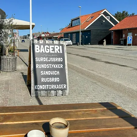 Family House With Large Garden By Ho Bay Ho