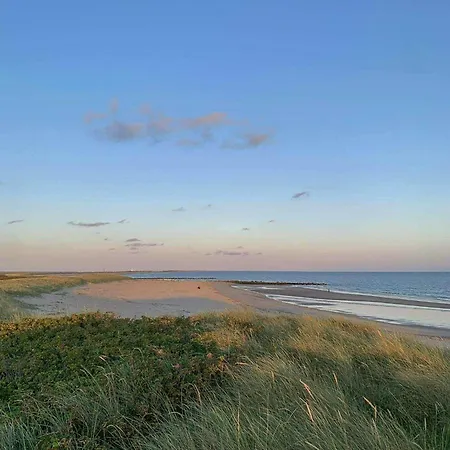 Family House With Large Garden By Ho Bay Ho