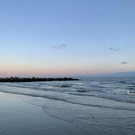 Family House With Large Garden By Ho Bay