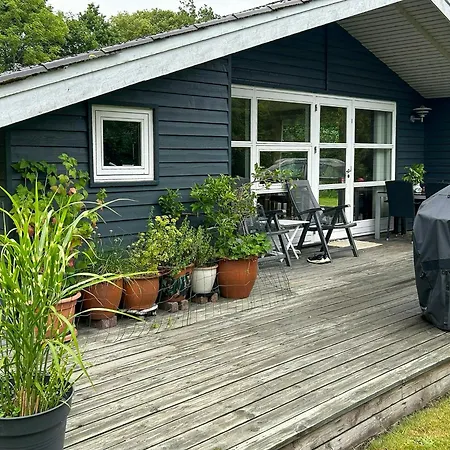 Family House With Large Garden By Ho Bay Blåvand